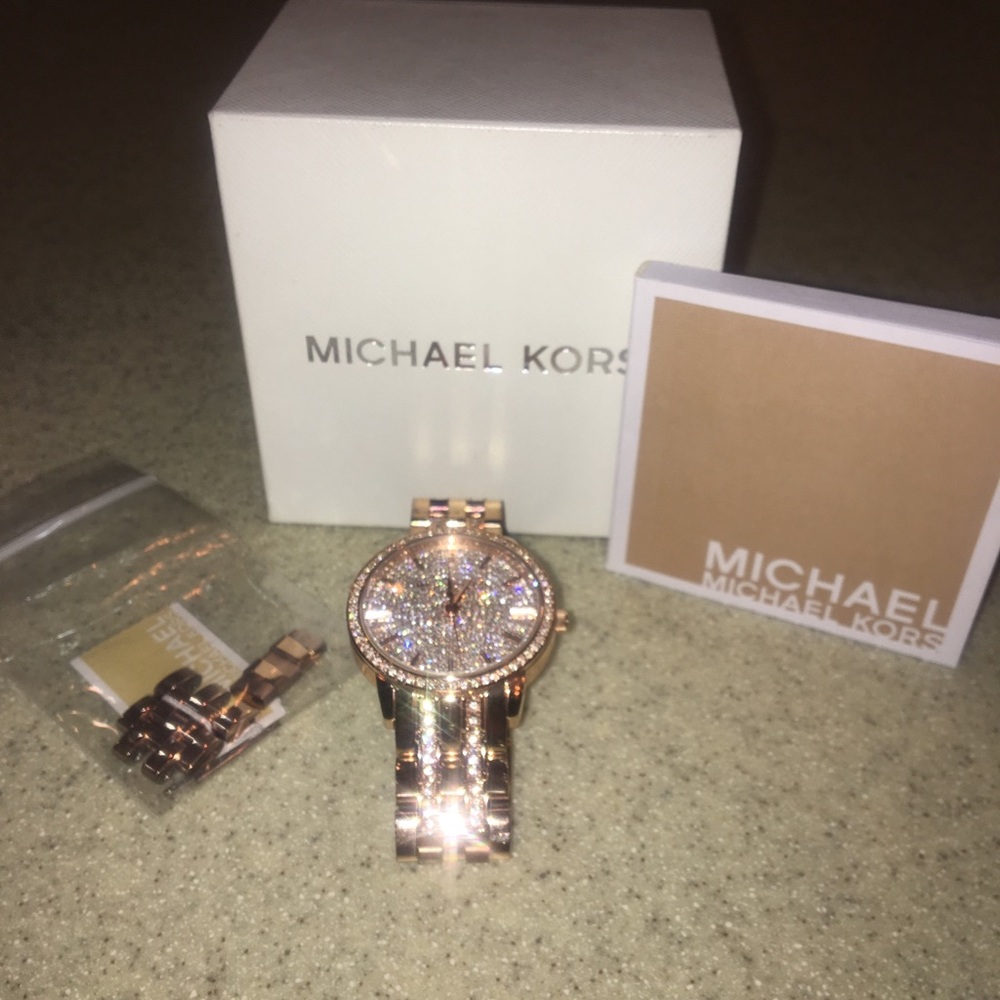 Watch - Picture 5 of 8